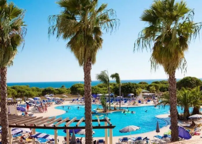 Aquamarina Beach Club